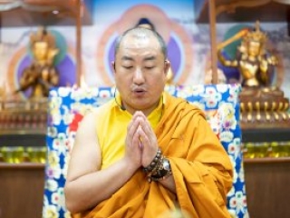 H.E. Senge Rinpoche